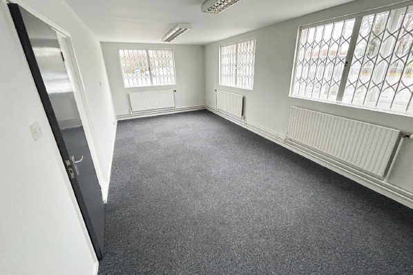 Industrial Unit in Burntwood - photo 3
